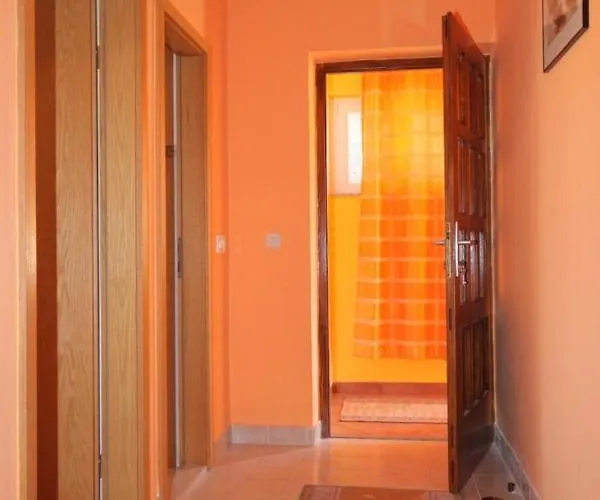 8288a Διαμέρισμα *